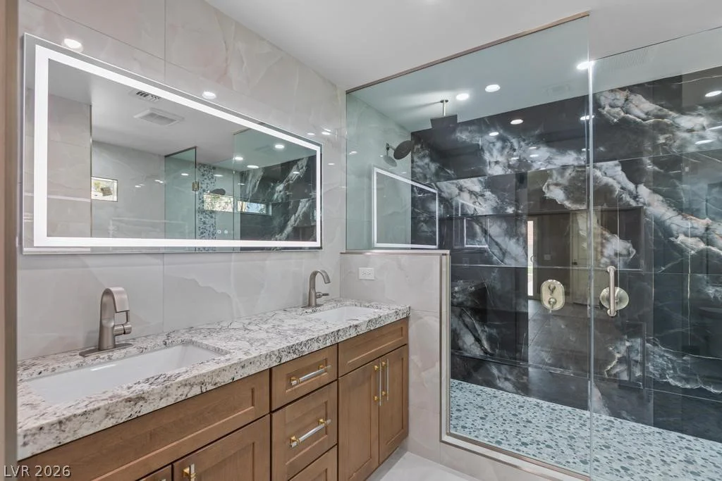 3360 Pioneer, Las Vegas, NV 89129