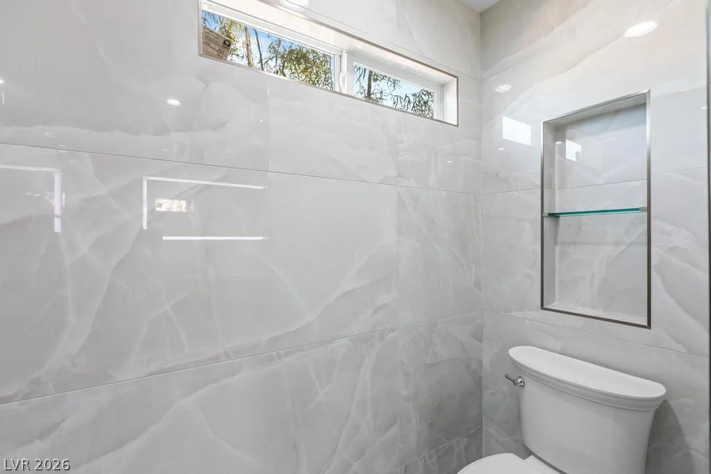 3360 Pioneer, Las Vegas, NV 89129
