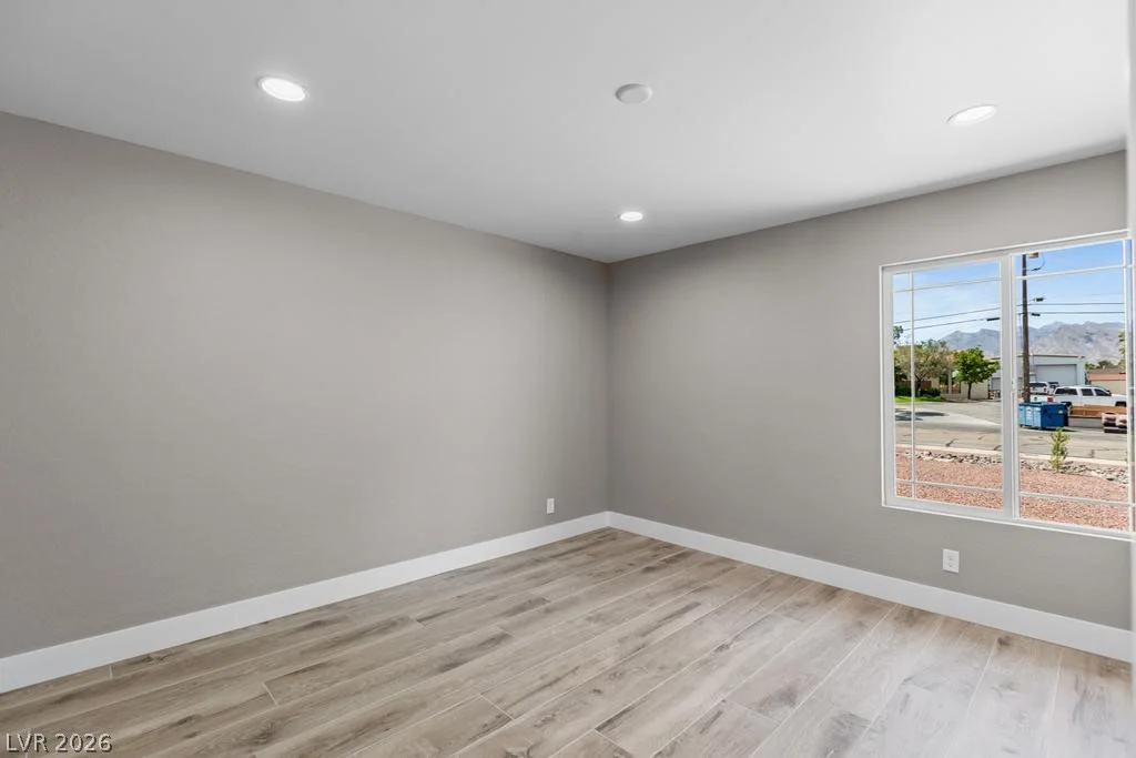3360 Pioneer, Las Vegas, NV 89129