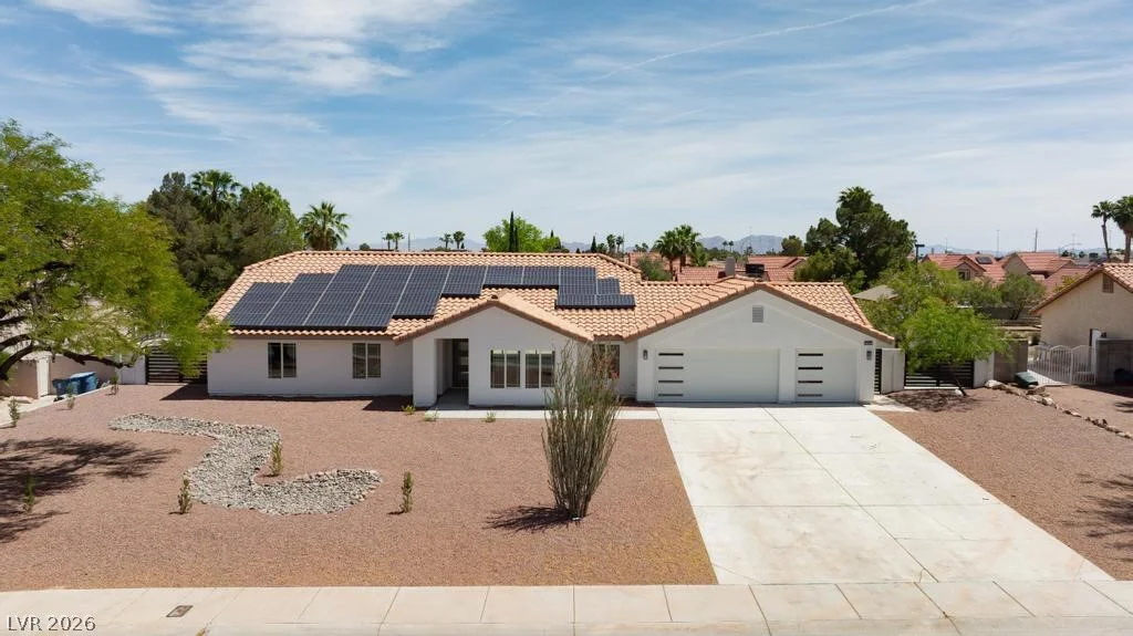 3360 Pioneer, Las Vegas, NV 89129