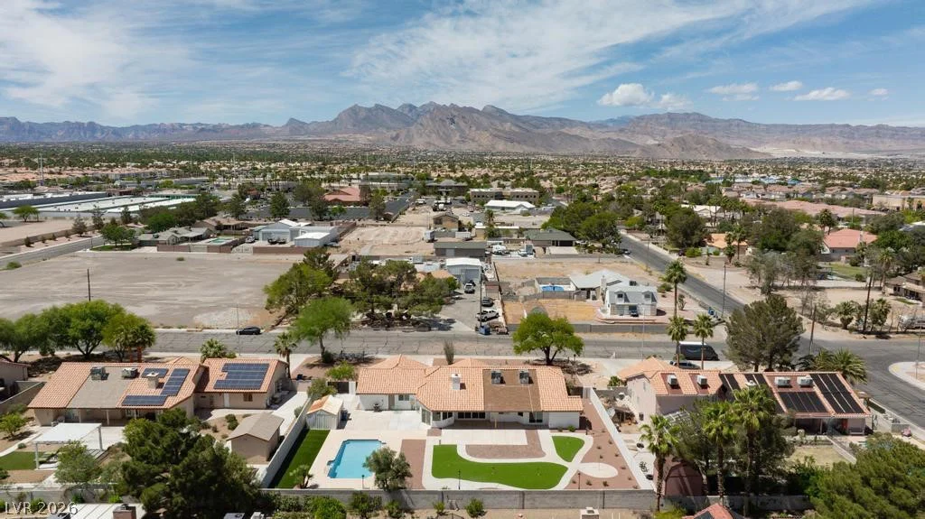 3360 Pioneer, Las Vegas, NV 89129