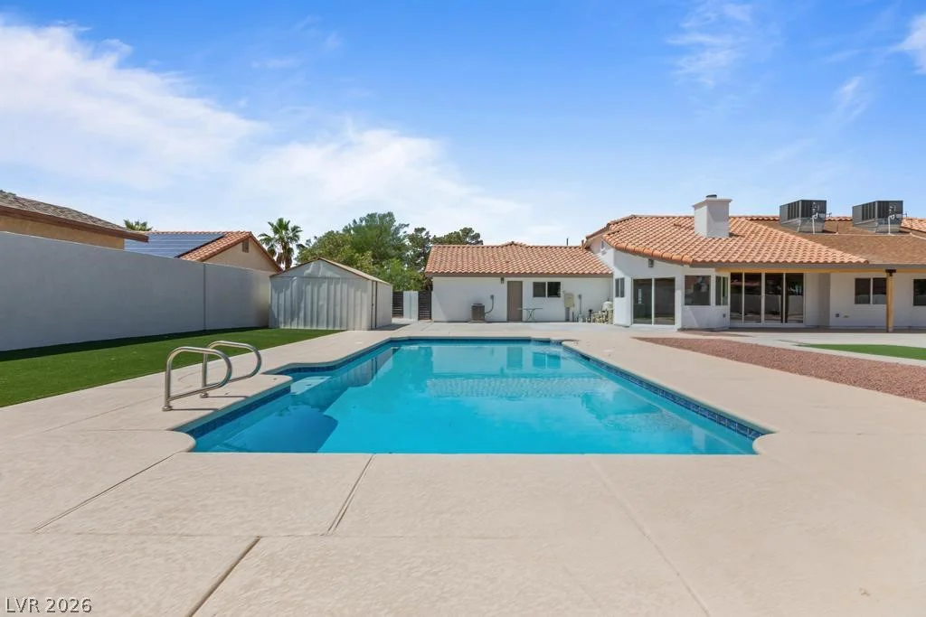 3360 Pioneer, Las Vegas, NV 89129