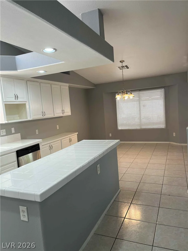 9753 Silver Dusk, Las Vegas, NV 89183