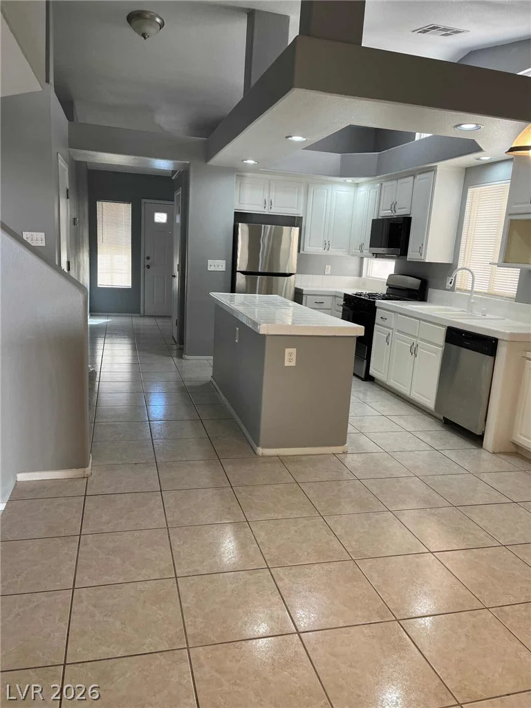 9753 Silver Dusk, Las Vegas, NV 89183