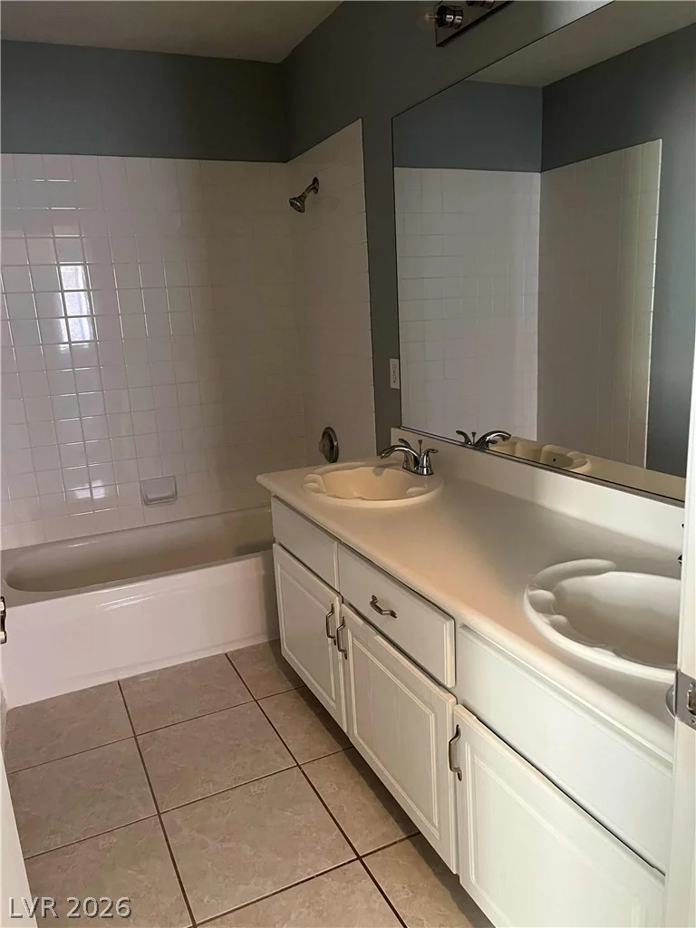 9753 Silver Dusk, Las Vegas, NV 89183