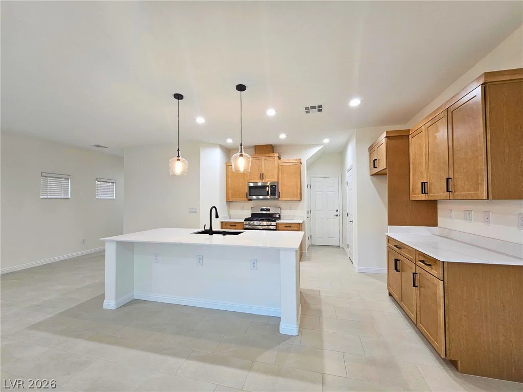 8476 Spirit Vale, Las Vegas, NV 89117