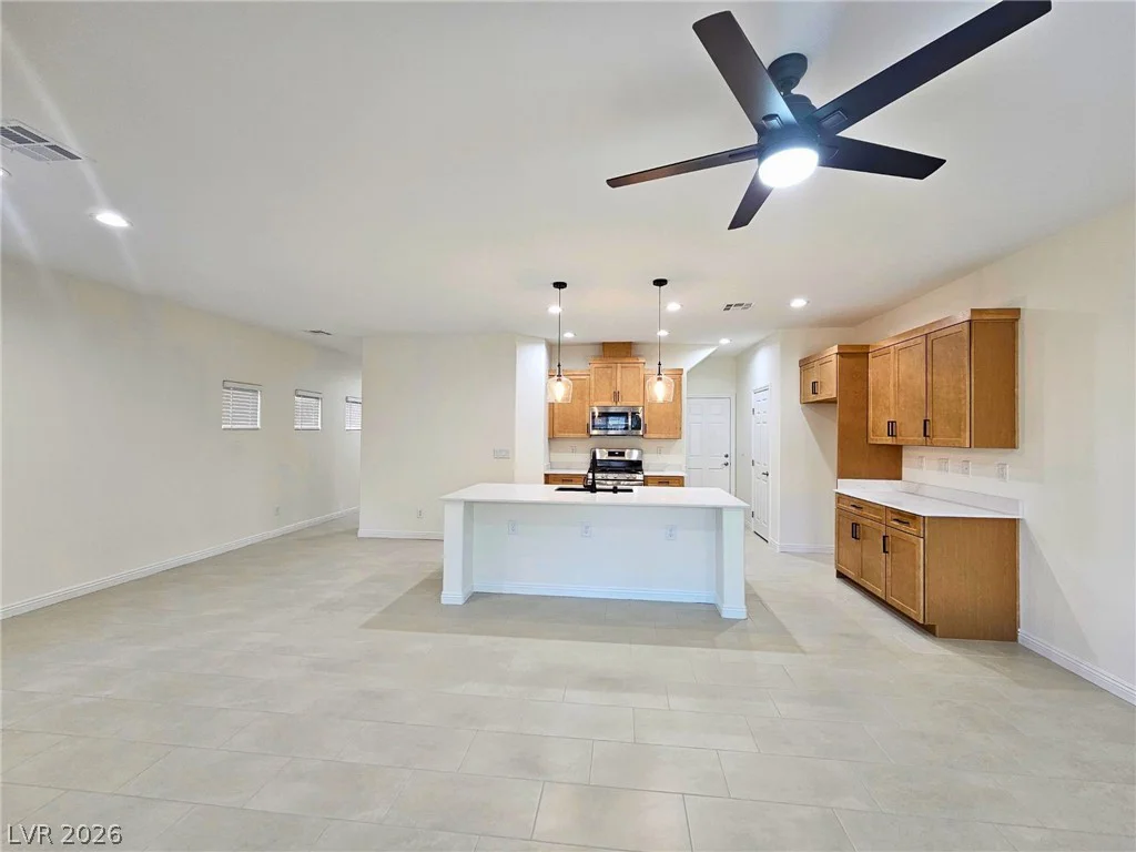 8476 Spirit Vale, Las Vegas, NV 89117