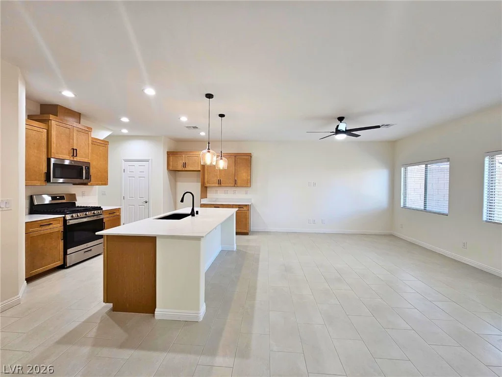 8476 Spirit Vale, Las Vegas, NV 89117