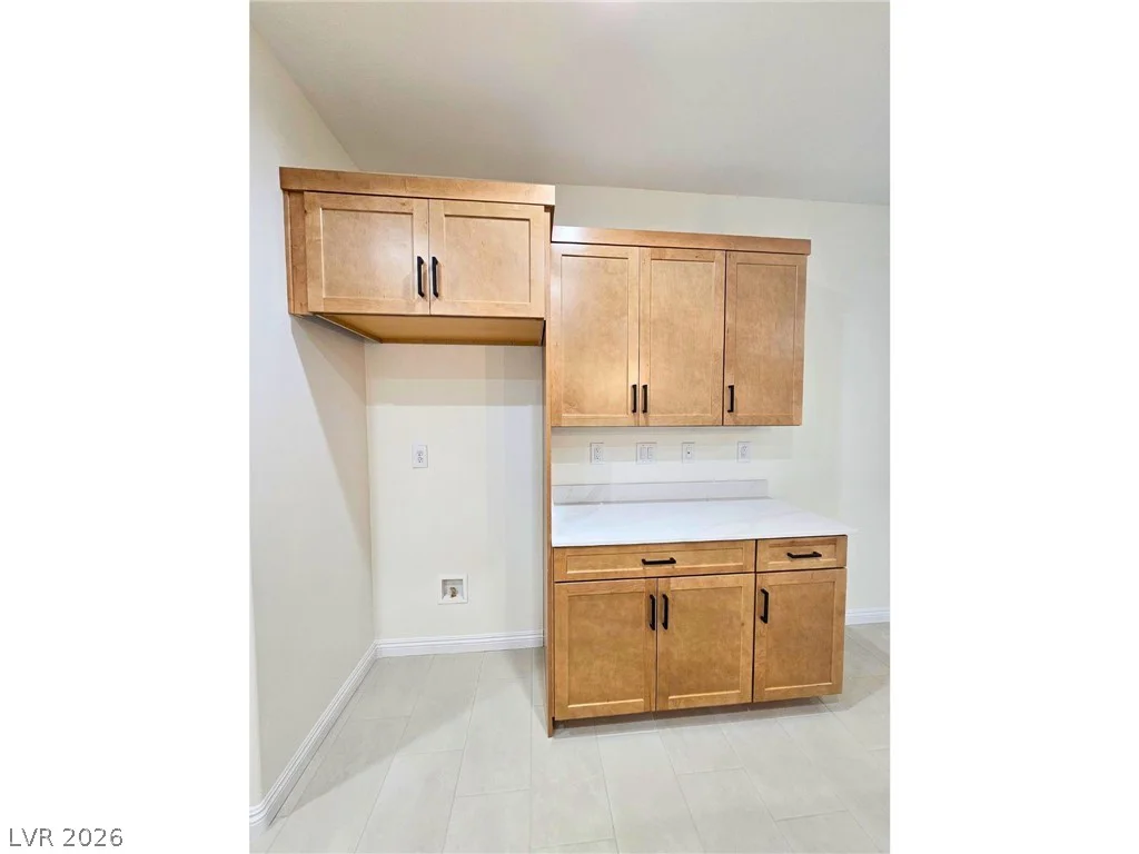 8476 Spirit Vale, Las Vegas, NV 89117