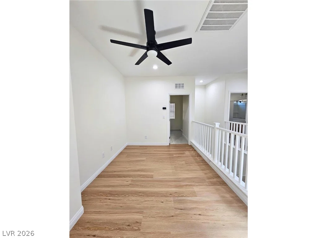 8476 Spirit Vale, Las Vegas, NV 89117
