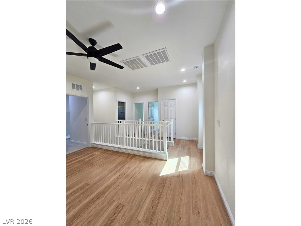 8476 Spirit Vale, Las Vegas, NV 89117