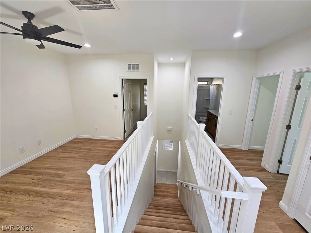 8476 Spirit Vale, Las Vegas, NV 89117