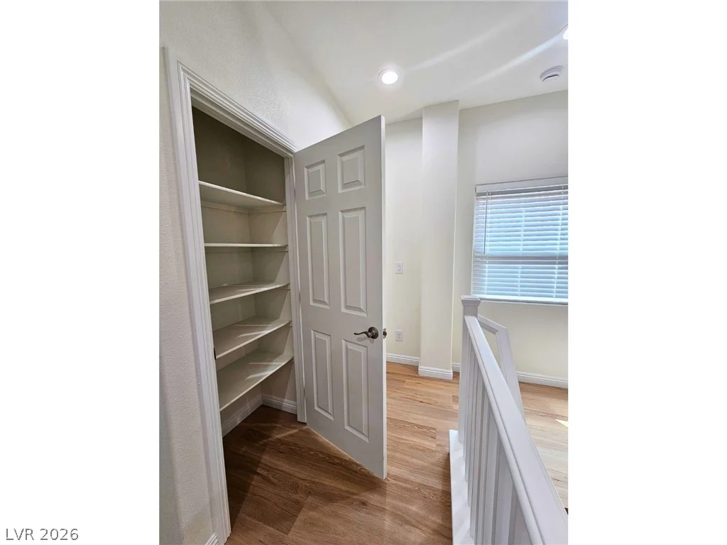 8476 Spirit Vale, Las Vegas, NV 89117