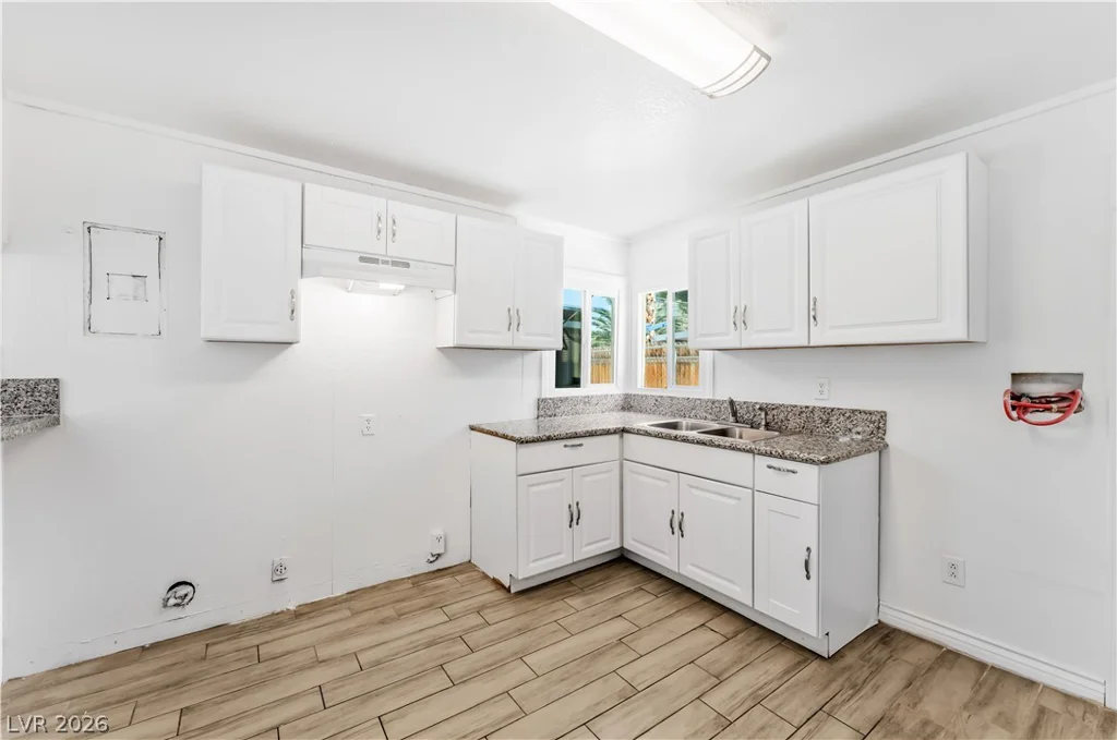 1311 Sweeney, Las Vegas, NV 89104