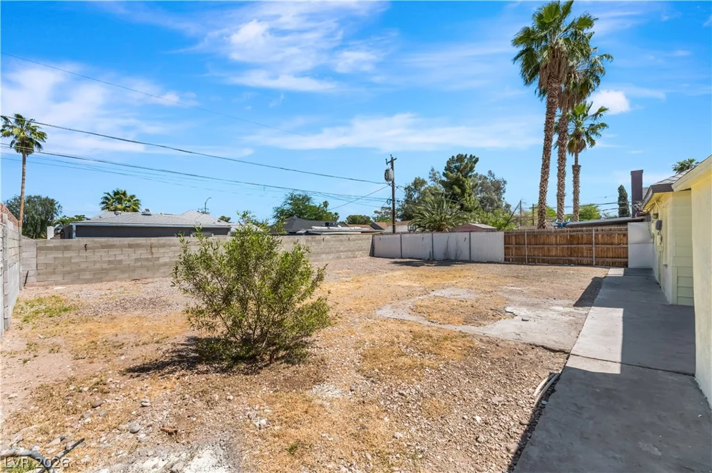 1311 Sweeney, Las Vegas, NV 89104