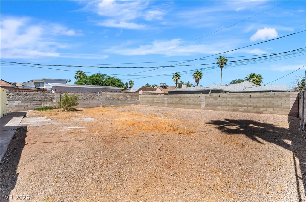 1311 Sweeney, Las Vegas, NV 89104