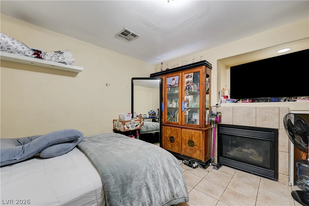 8325 Haven Cove, Las Vegas, NV 89113