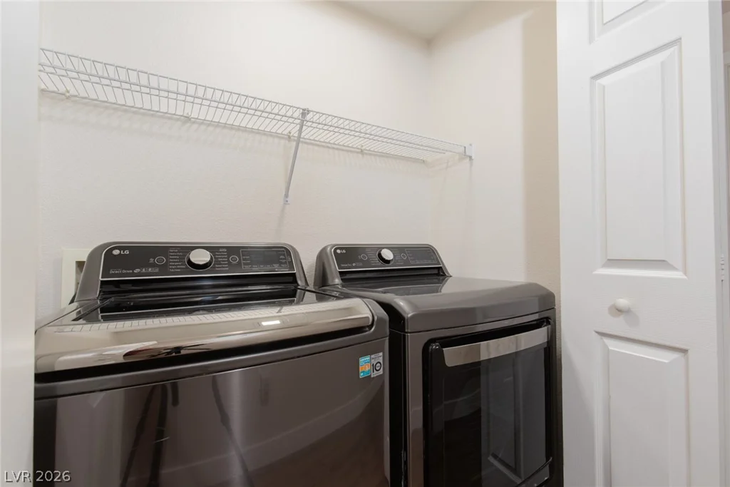 3933 Lazy Pine, Las Vegas, NV 89108