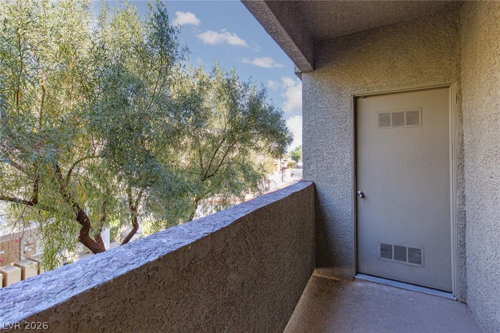 3933 Lazy Pine, Las Vegas, NV 89108