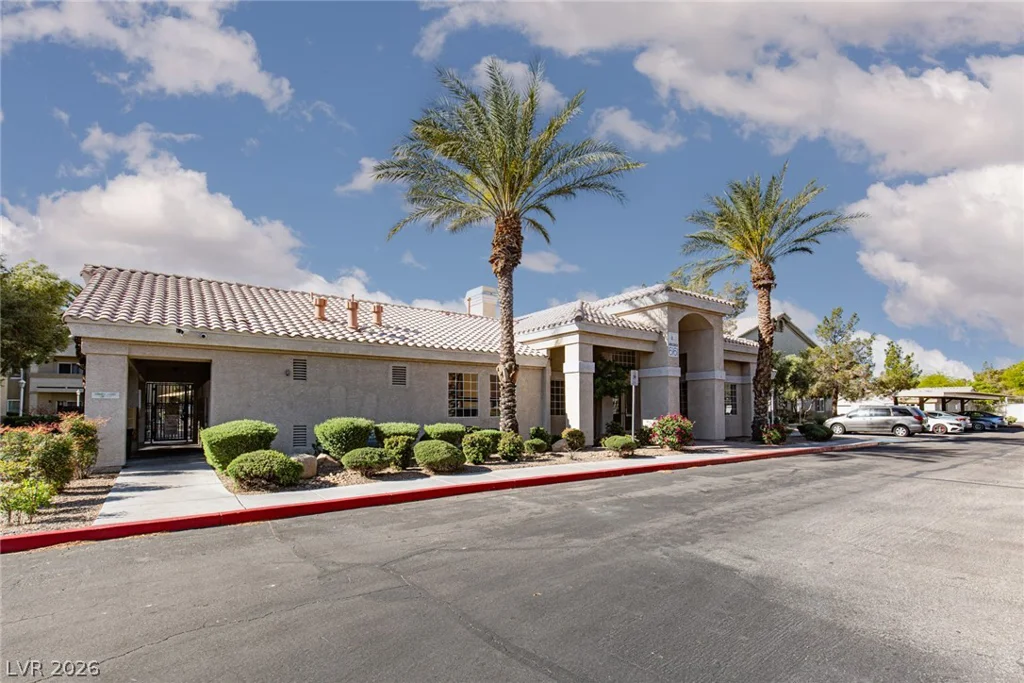 3933 Lazy Pine, Las Vegas, NV 89108