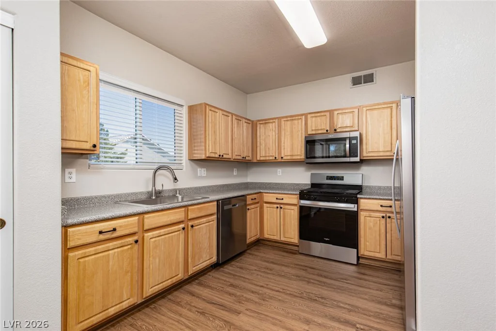 3933 Lazy Pine, Las Vegas, NV 89108