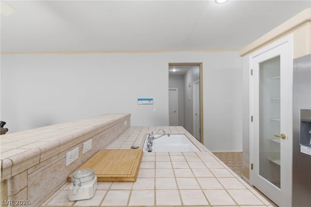 4433 El Presidio, Las Vegas, NV 89141