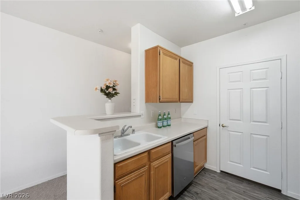 7185 Durango, Las Vegas, NV 89113