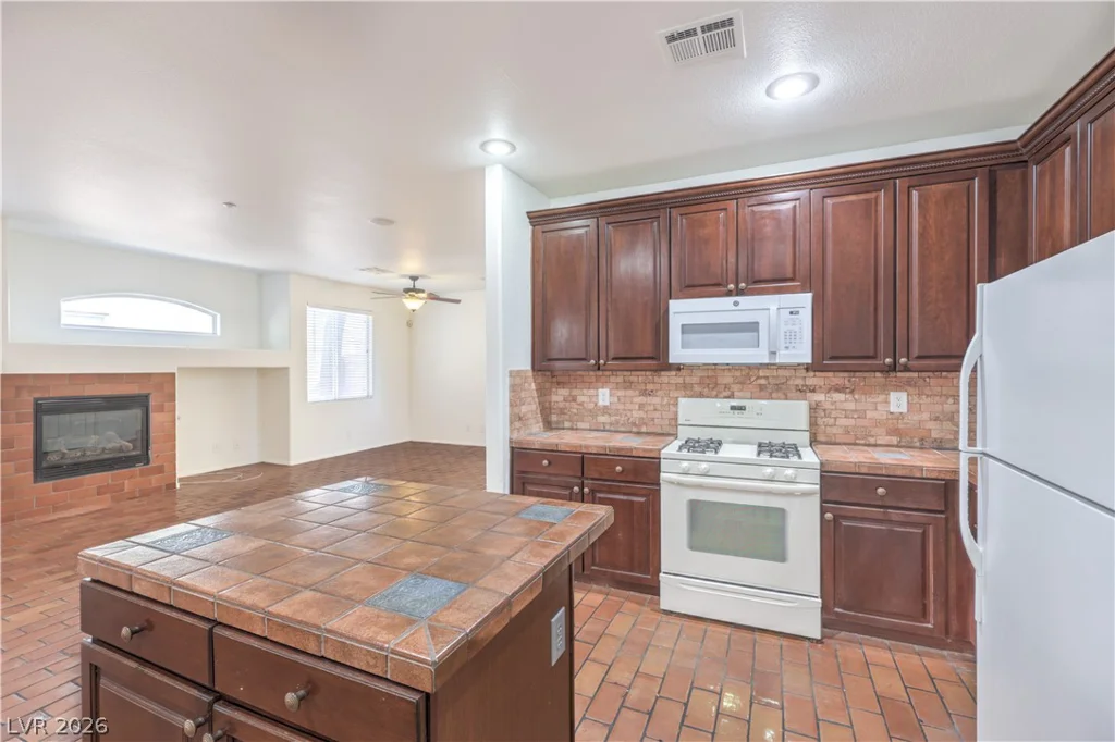 8928 NAUTILUS VISTA, Las Vegas, NV 89149