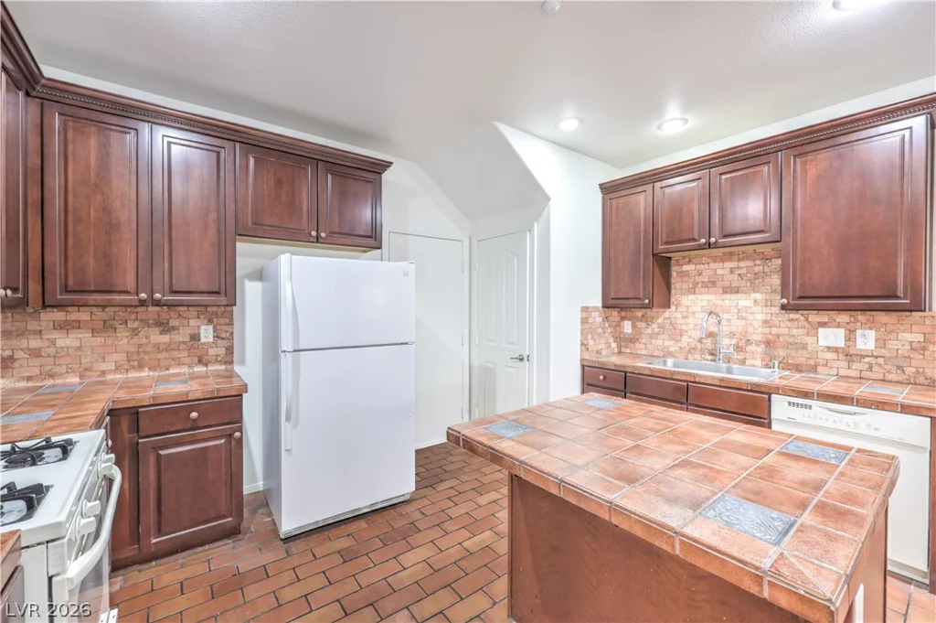 8928 NAUTILUS VISTA, Las Vegas, NV 89149