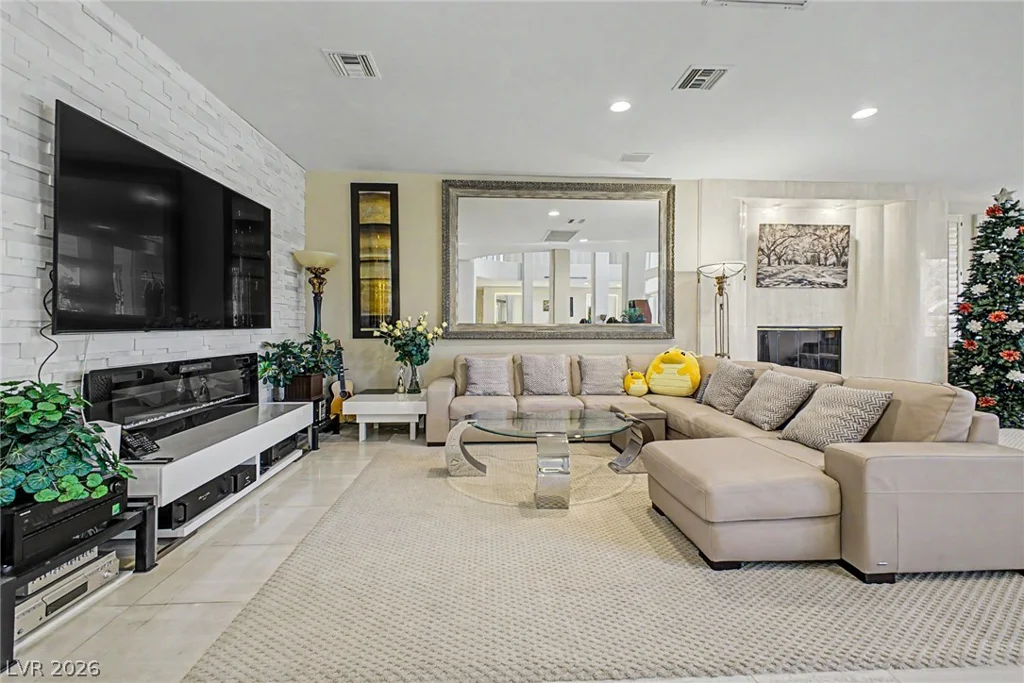 46 Gulf Stream, Las Vegas, NV 89113