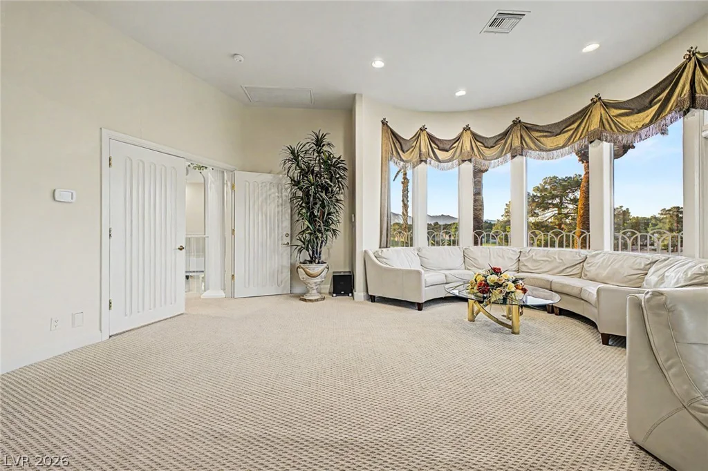 46 Gulf Stream, Las Vegas, NV 89113