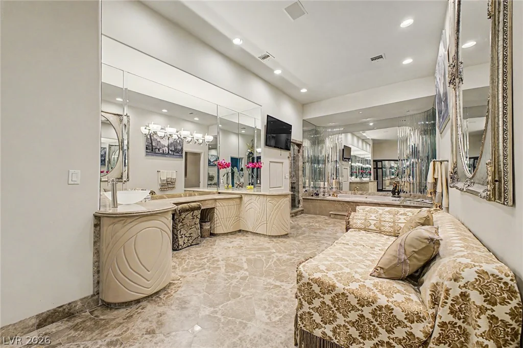 46 Gulf Stream, Las Vegas, NV 89113