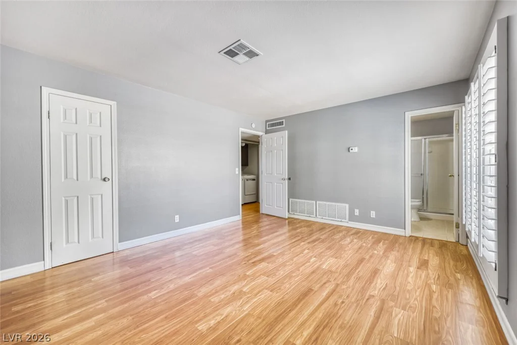 3173 Pinehurst, Las Vegas, NV 89109
