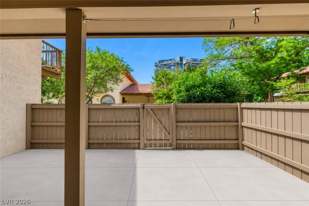 3173 Pinehurst, Las Vegas, NV 89109