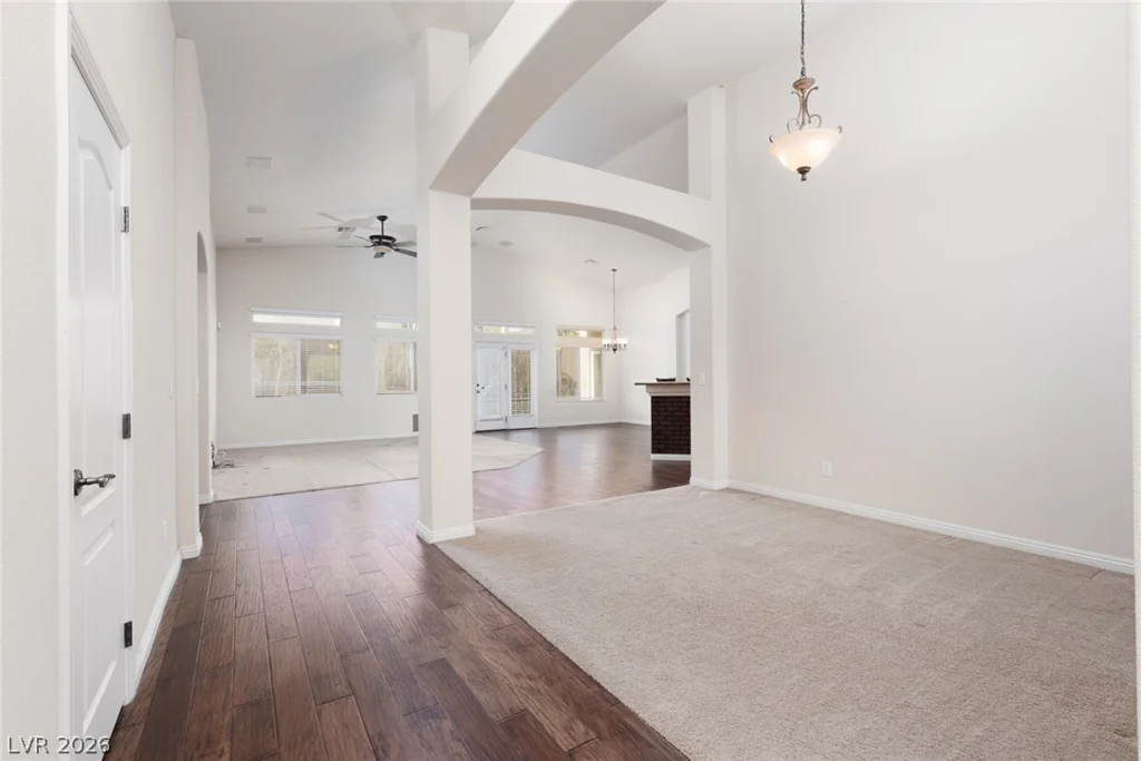 1995 Dakota Lodge, Las Vegas, NV 89123