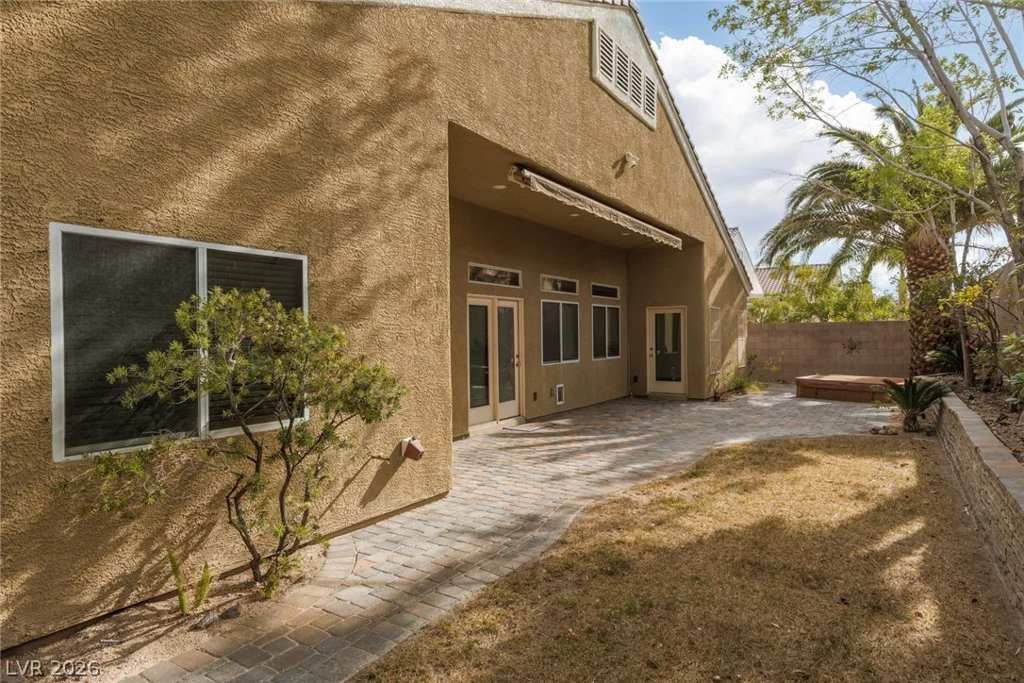 1995 Dakota Lodge, Las Vegas, NV 89123