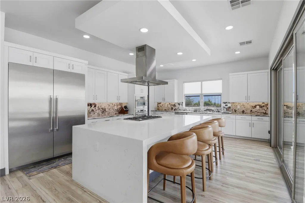 6880 Equinox Cliff, Las Vegas, NV 89135