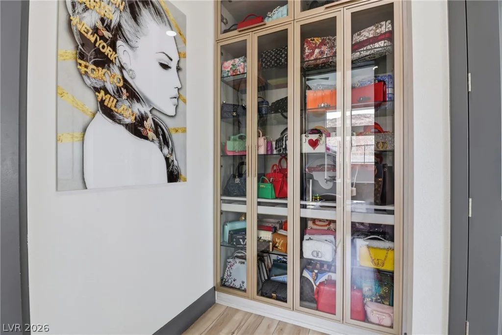 6880 Equinox Cliff, Las Vegas, NV 89135