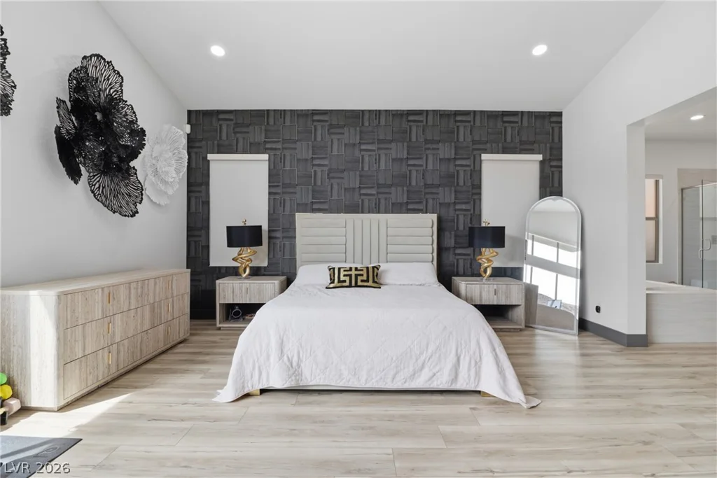 6880 Equinox Cliff, Las Vegas, NV 89135