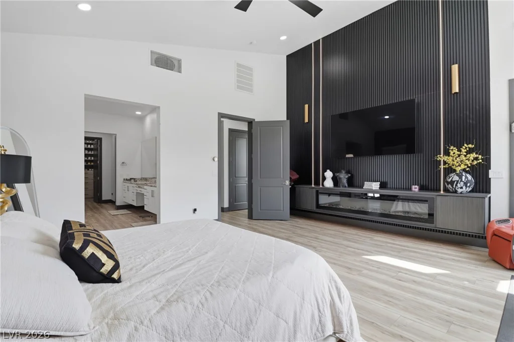6880 Equinox Cliff, Las Vegas, NV 89135