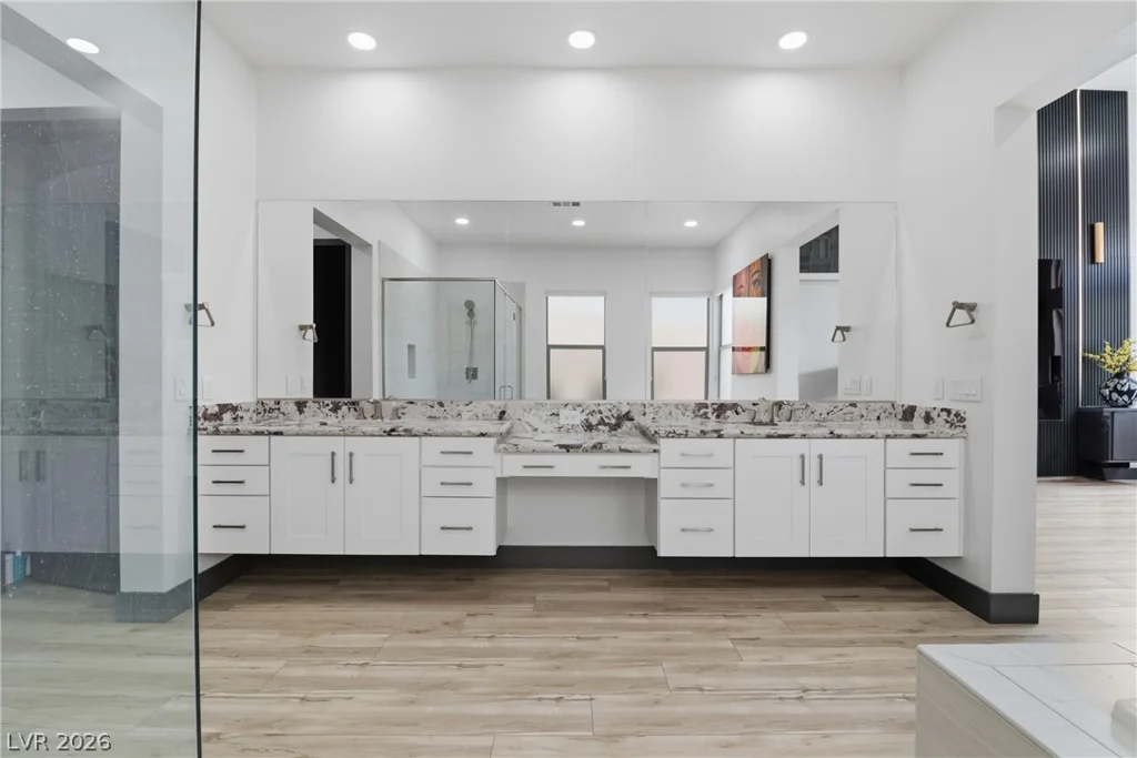 6880 Equinox Cliff, Las Vegas, NV 89135