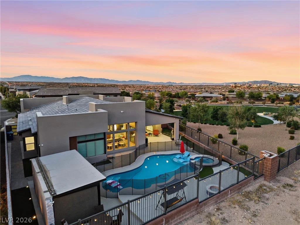 6880 Equinox Cliff, Las Vegas, NV 89135