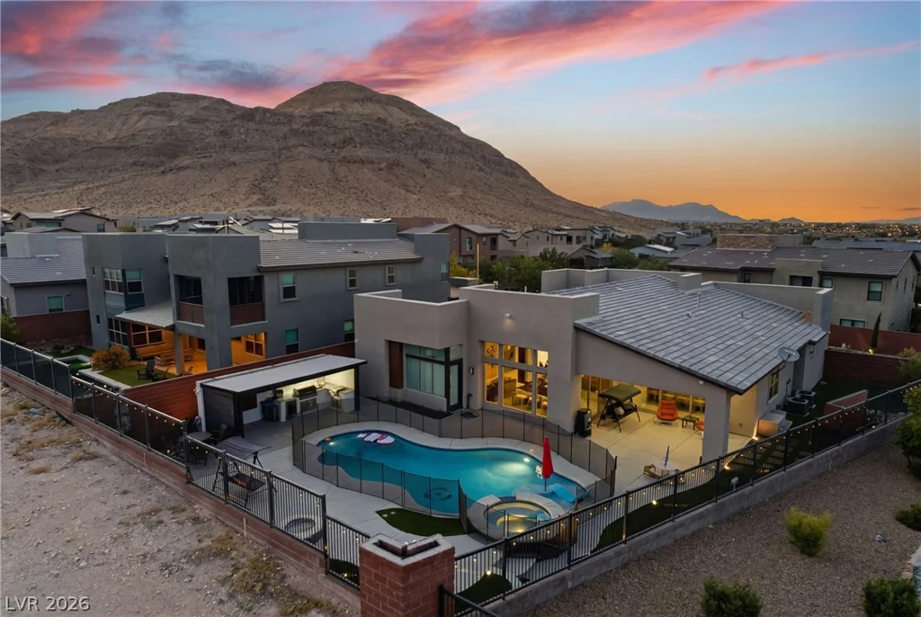 6880 Equinox Cliff, Las Vegas, NV 89135