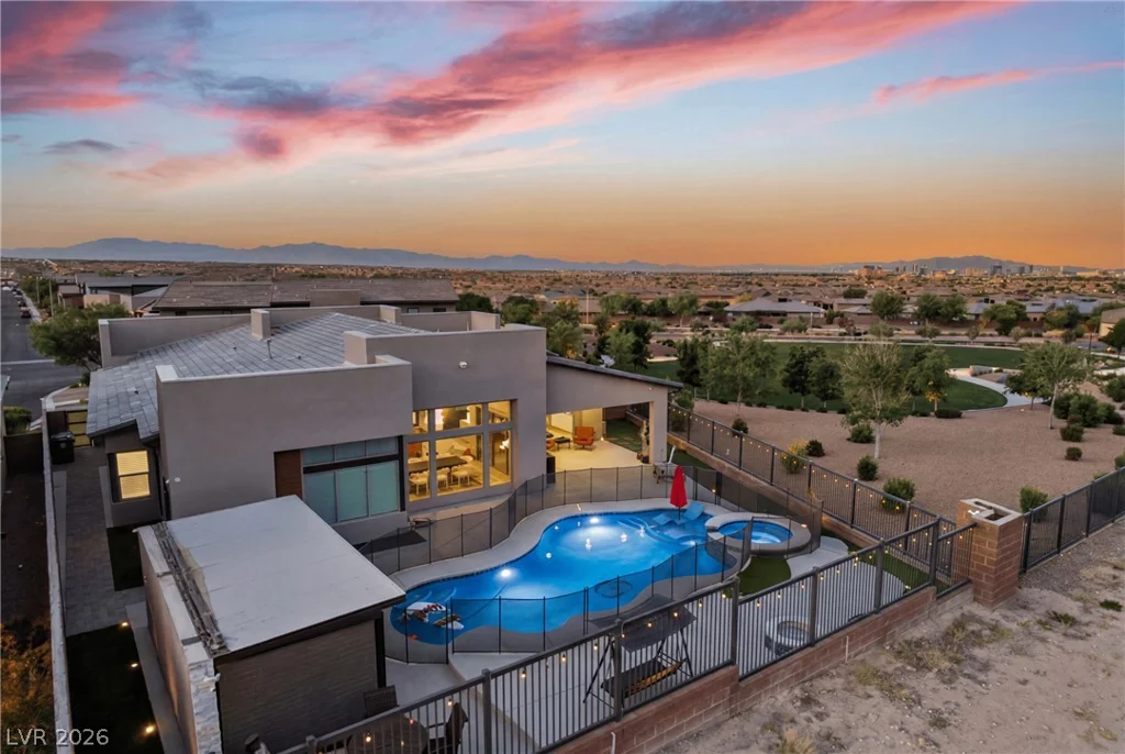 6880 Equinox Cliff, Las Vegas, NV 89135