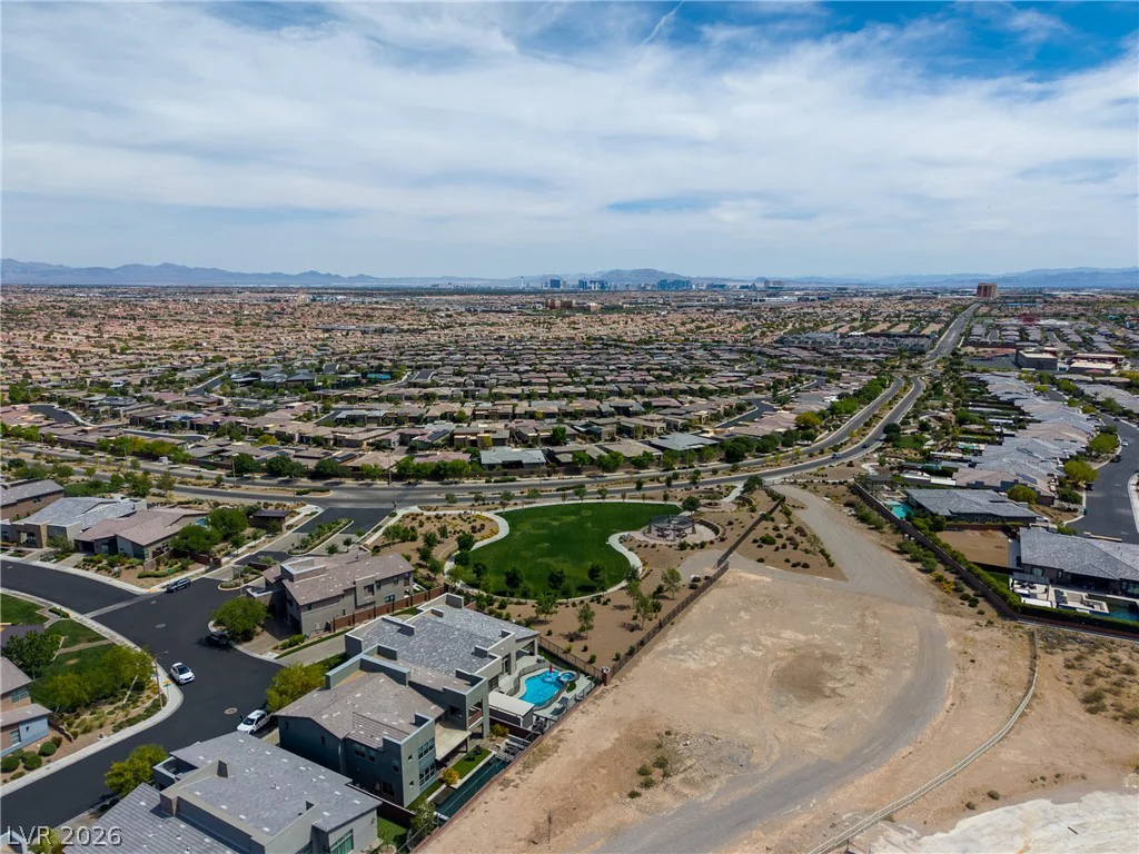 6880 Equinox Cliff, Las Vegas, NV 89135