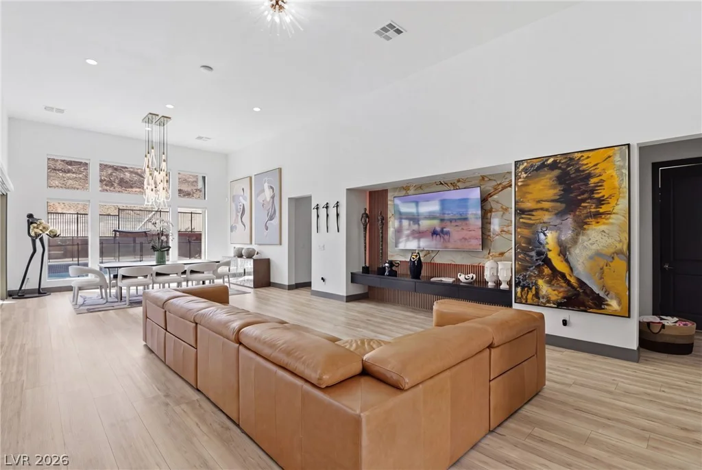 6880 Equinox Cliff, Las Vegas, NV 89135