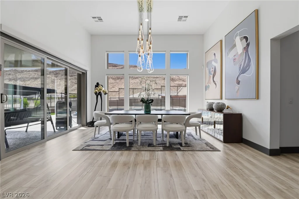 6880 Equinox Cliff, Las Vegas, NV 89135