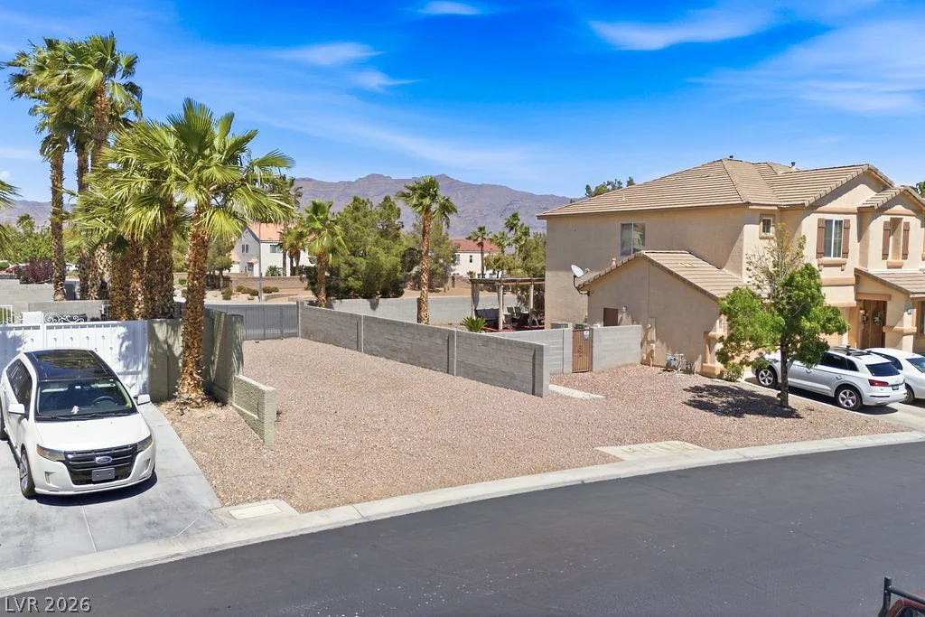7901 Brent Leaf, Las Vegas, NV 89131
