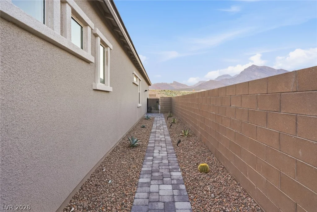 112 Springbough, Las Vegas, NV 89138