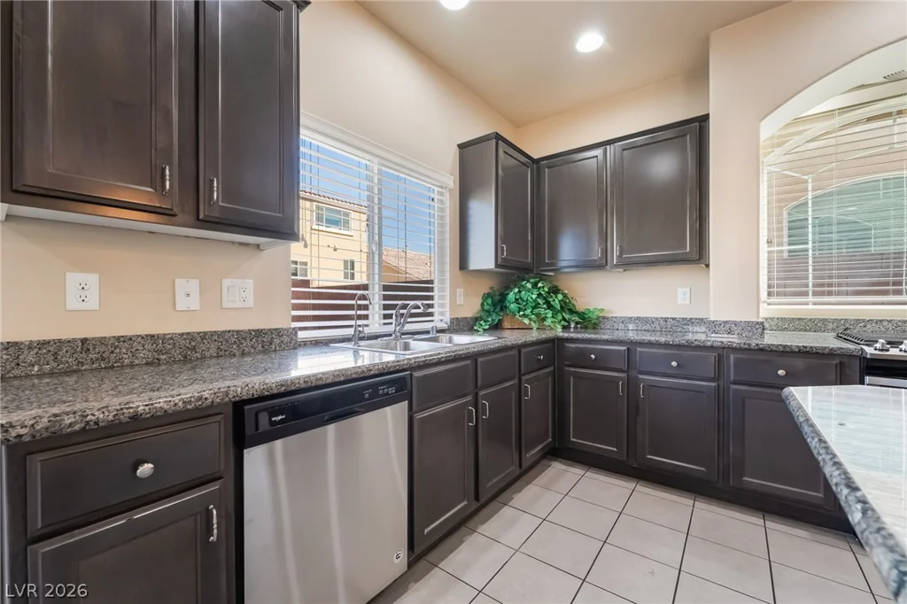 8202 Dover Canyon, Las Vegas, NV 89139